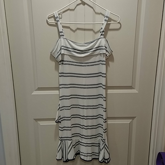 Venus striped ruffle dress - Picture 6 of 9